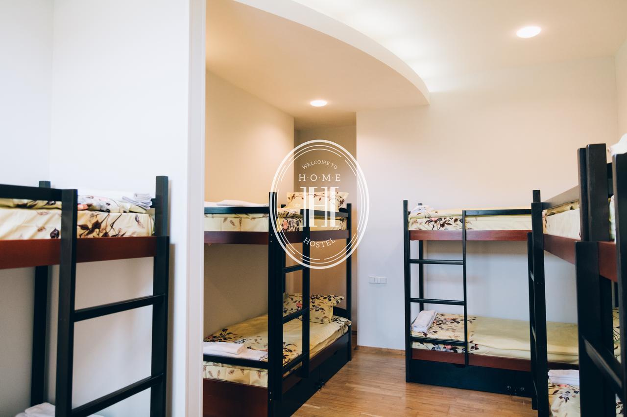 Hostel Home เคียฟ ภายนอก รูปภาพ
